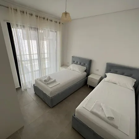 Seaside 23 , Rana E Hedhun Lezhë